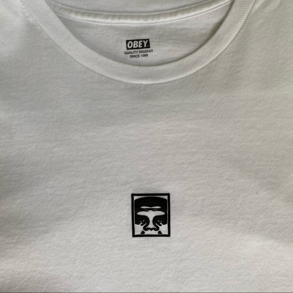 Large White Obey T-shirt - Picture 4 of 4